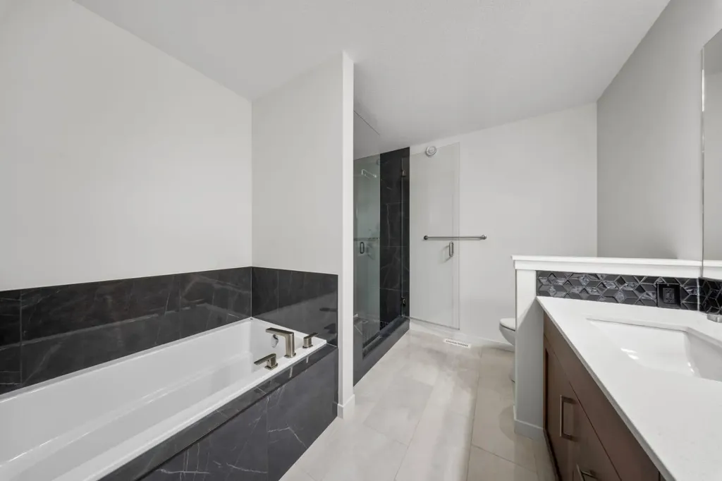 353 Herron Mews NE Calgary AB T3P1Y7