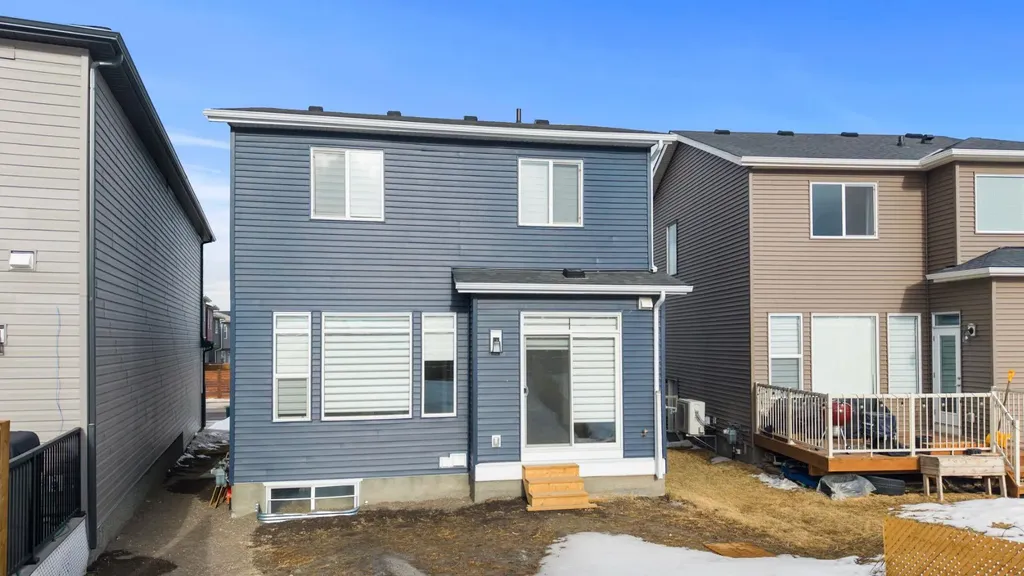 353 Herron Mews NE Calgary AB T3P1Y7