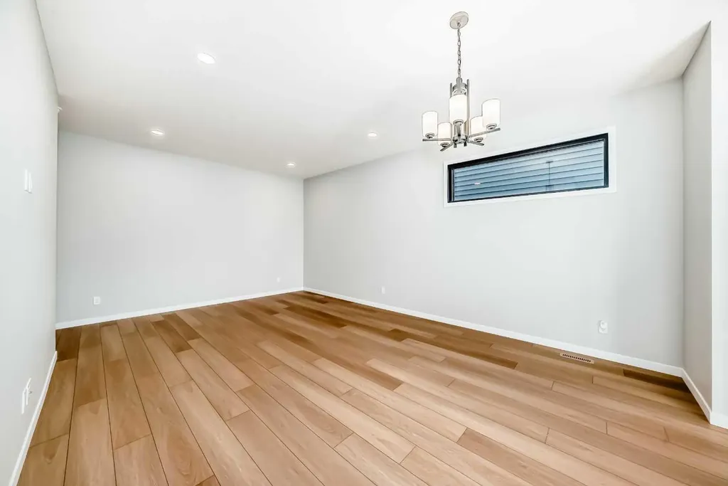 1245 Creekview Drive SW Calgary AB T2X 5Y7