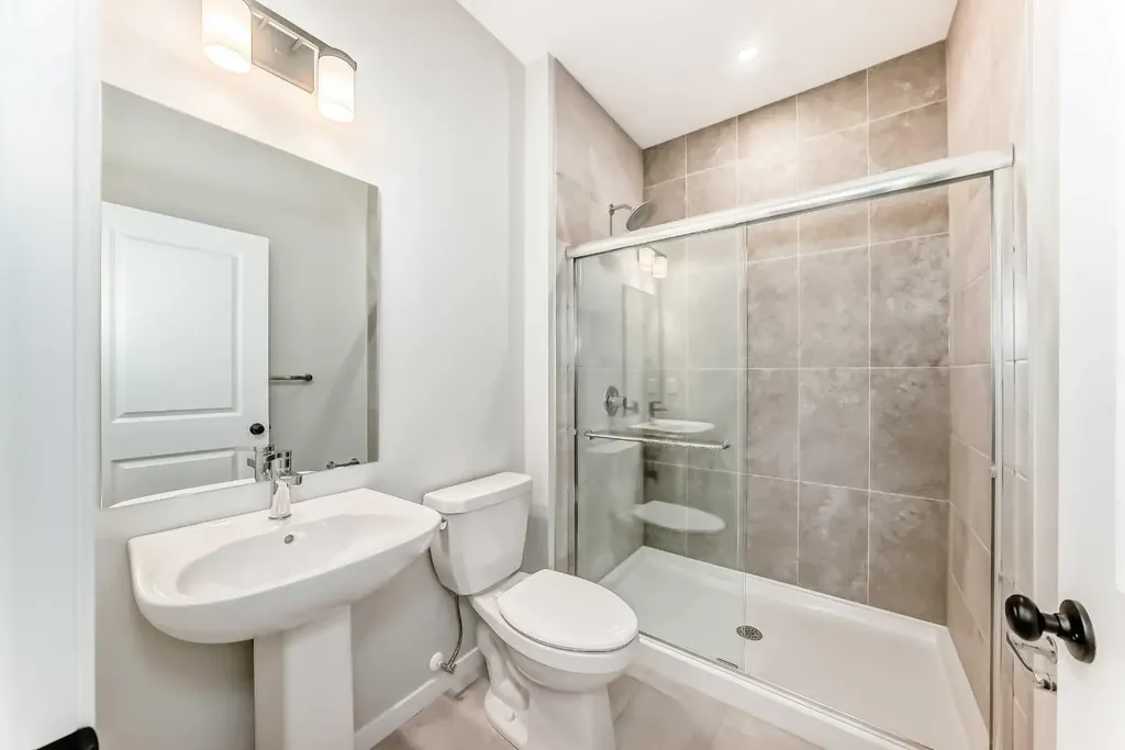 1245 Creekview Drive SW Calgary AB T2X 5Y7