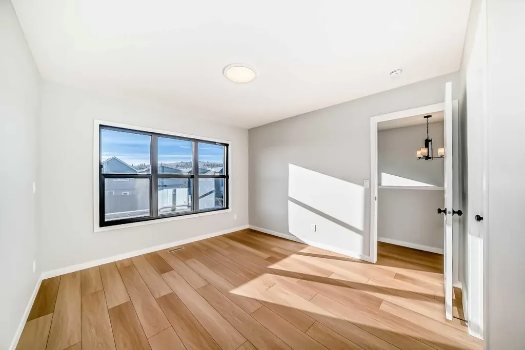 1245 Creekview Drive SW Calgary AB T2X 5Y7