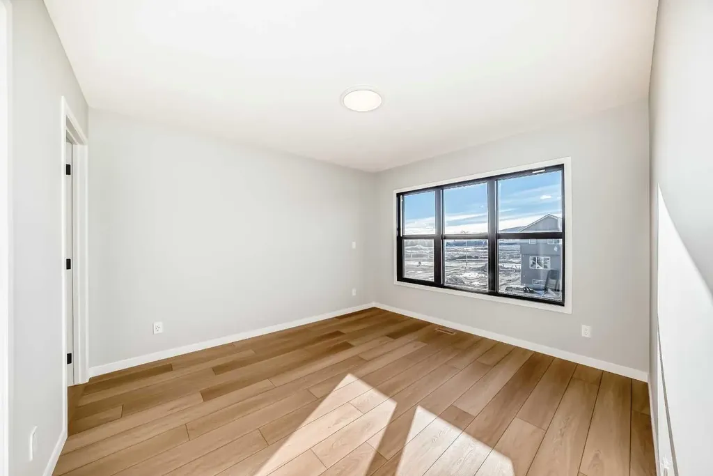 1245 Creekview Drive SW Calgary AB T2X 5Y7