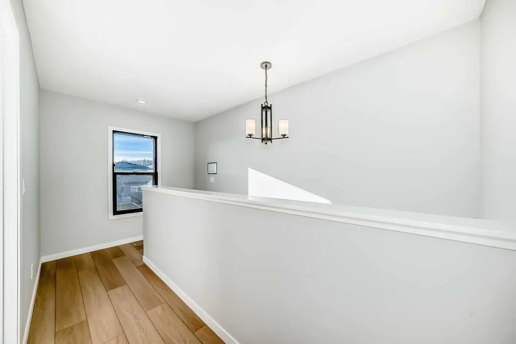 1245 Creekview Drive SW Calgary AB T2X 5Y7