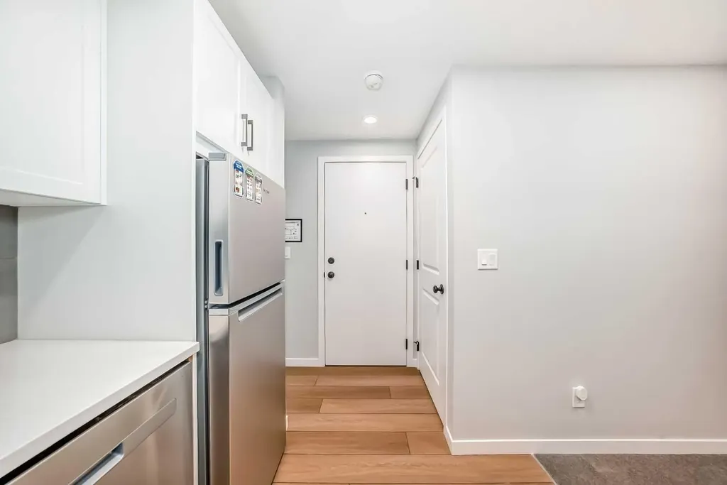 1245 Creekview Drive SW Calgary AB T2X 5Y7