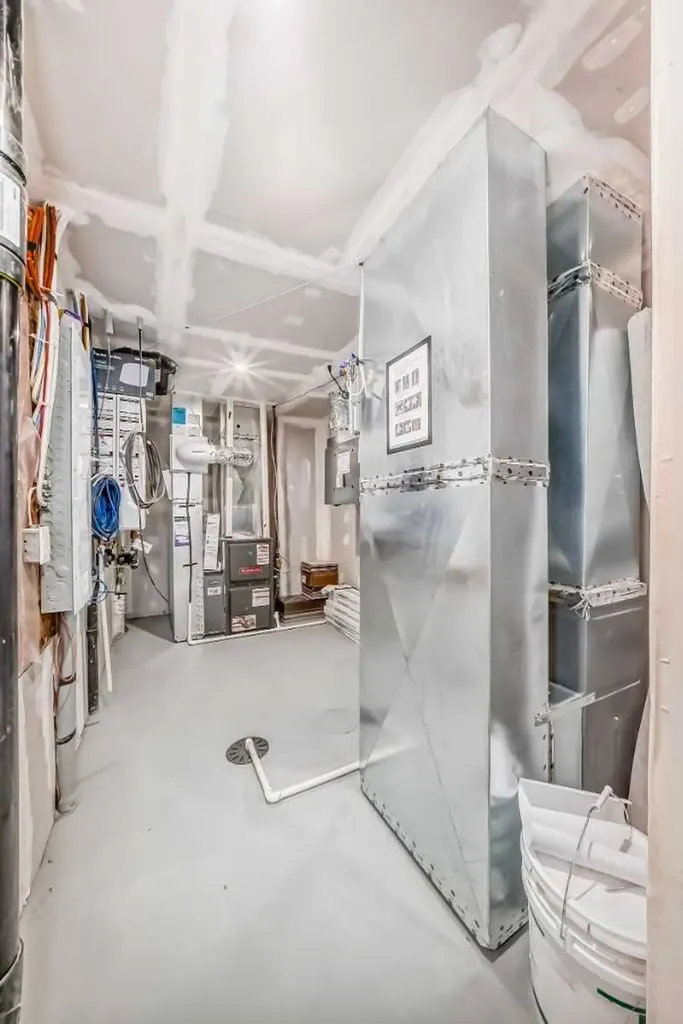 1245 Creekview Drive SW Calgary AB T2X 5Y7