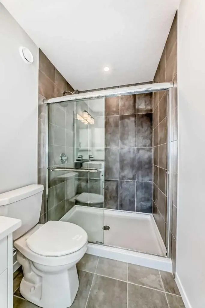 1245 Creekview Drive SW Calgary AB T2X 5Y7