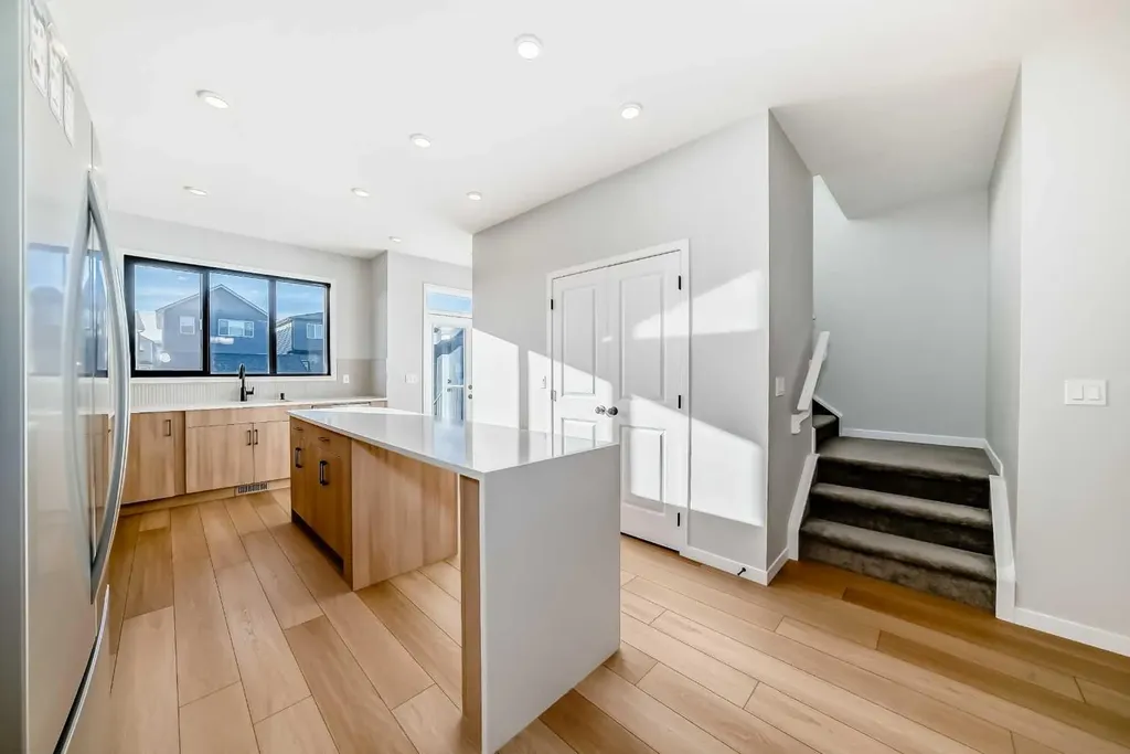 1245 Creekview Drive SW Calgary AB T2X 5Y7