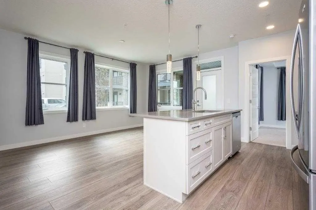 80 Greenbriar Place NW Calgary AB t3b6j4