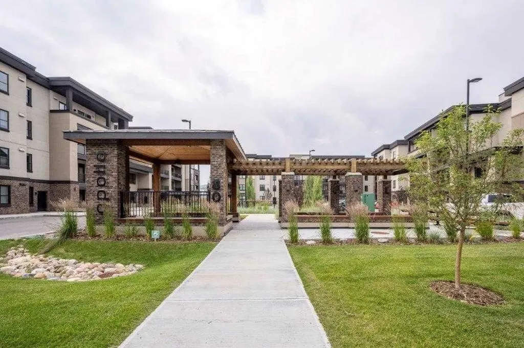 80 Greenbriar Place NW Calgary AB t3b6j4