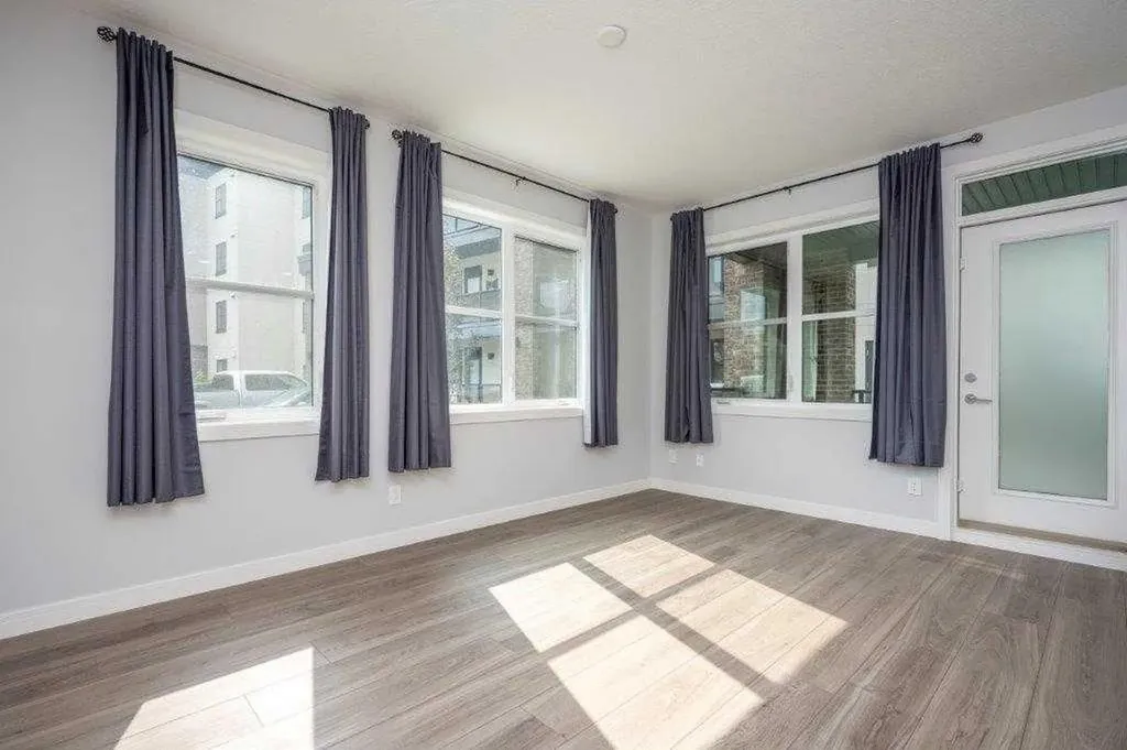 80 Greenbriar Place NW Calgary AB t3b6j4