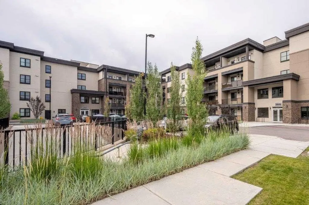80 Greenbriar Place NW Calgary AB t3b6j4