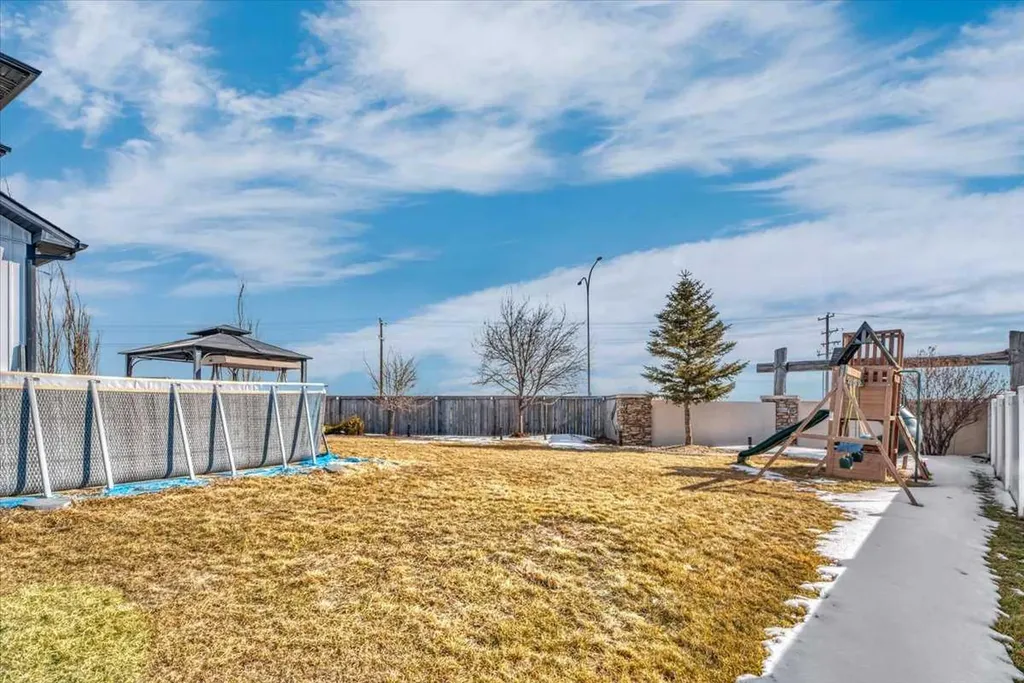 260 Ranch Close Strathmore AB T1P 0B5