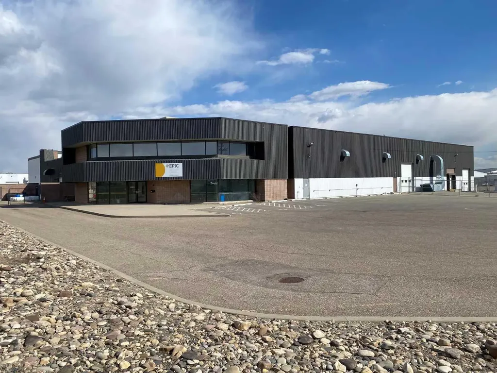 2525 36 Street N Lethbridge AB T1H 5L1