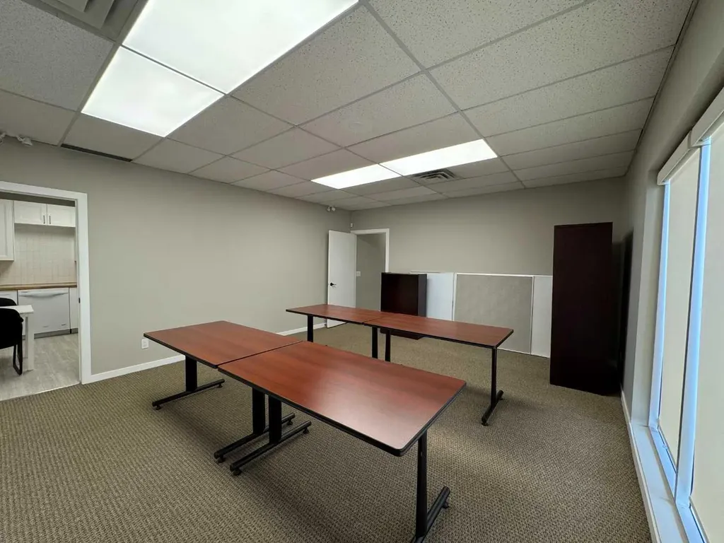 7239C Flint Road SE Calgary AB T2H 1G2