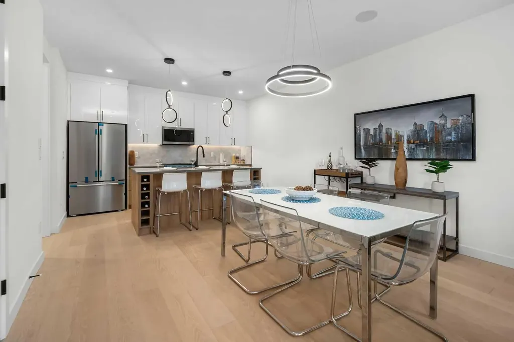 3719 14a Street SW Calgary AB T2T3Y1
