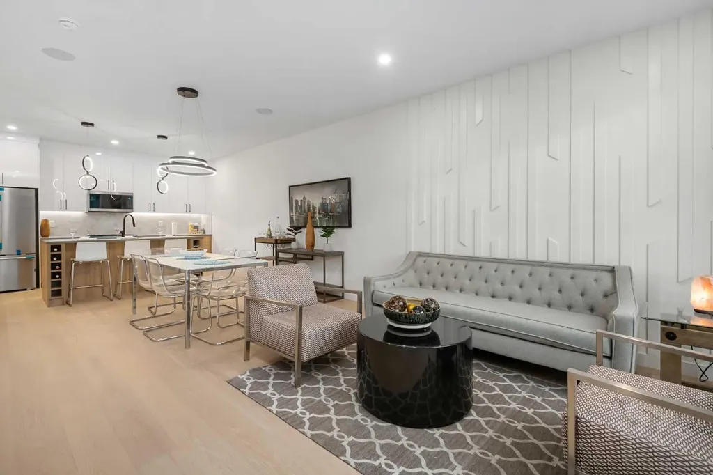 3719 14a Street SW Calgary AB T2T3Y1