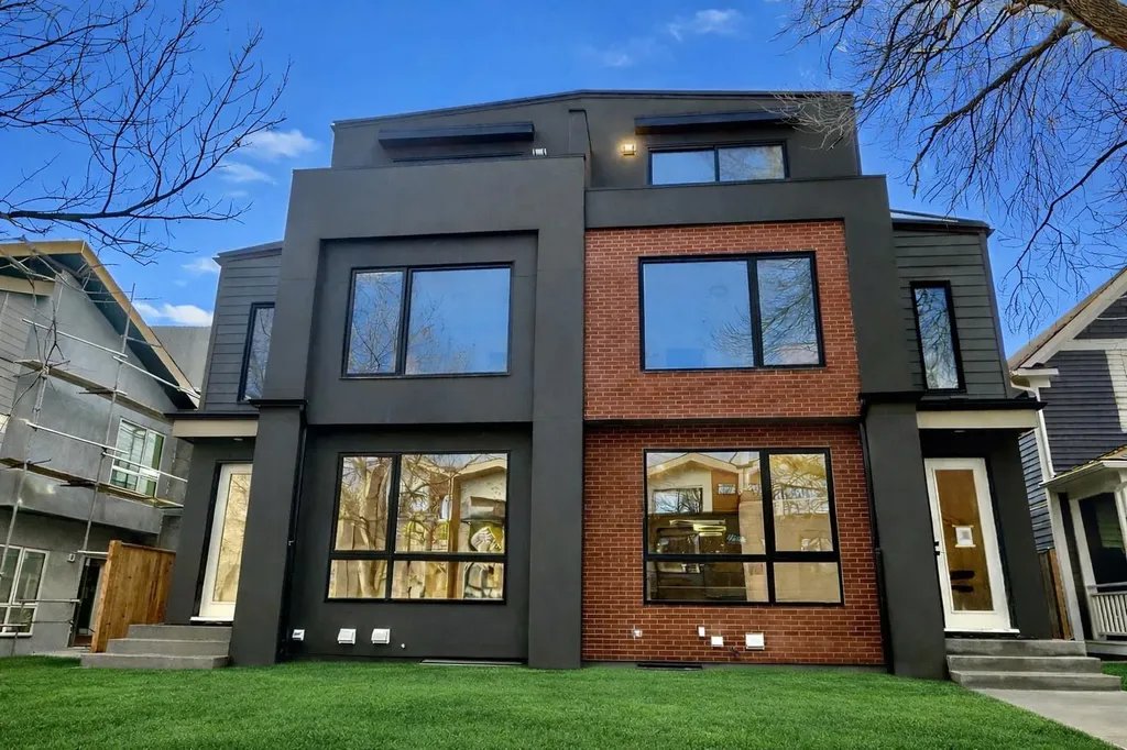 3719 14a Street SW Calgary AB T2T3Y1