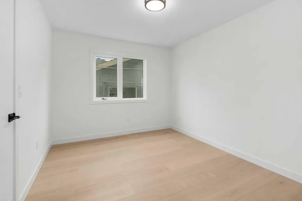 3719 14a Street SW Calgary AB T2T3Y1