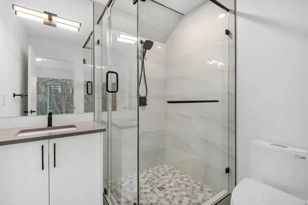 3719 14a Street SW Calgary AB T2T3Y1