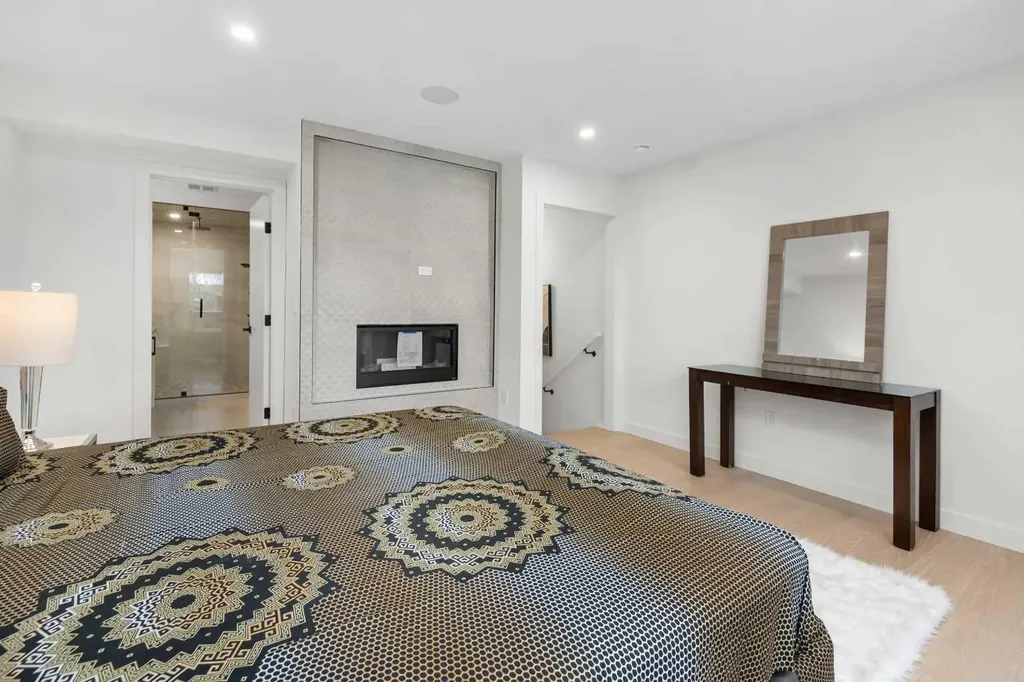 3719 14a Street SW Calgary AB T2T3Y1