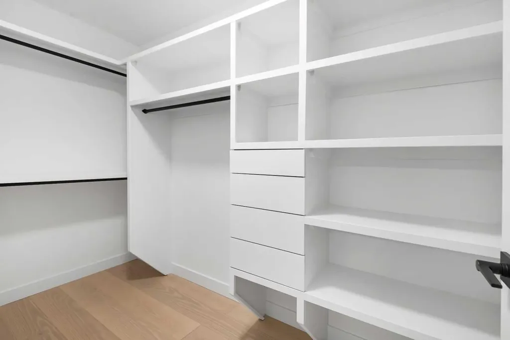 3719 14a Street SW Calgary AB T2T3Y1