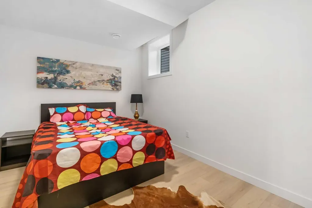 3719 14a Street SW Calgary AB T2T3Y1