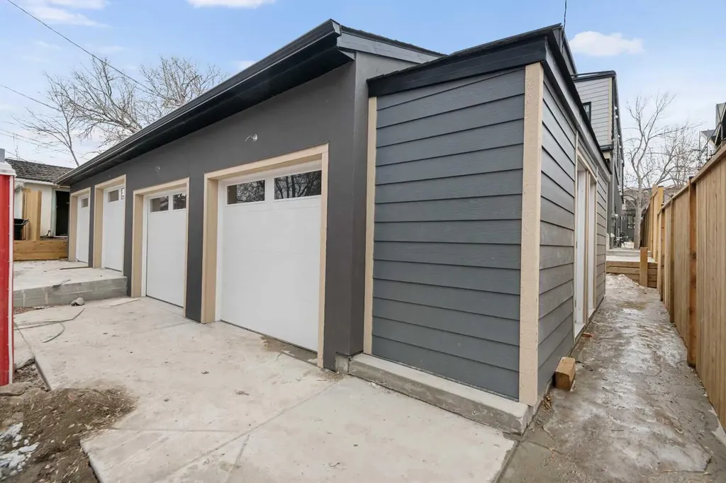 3719 14a Street SW Calgary AB T2T3Y1