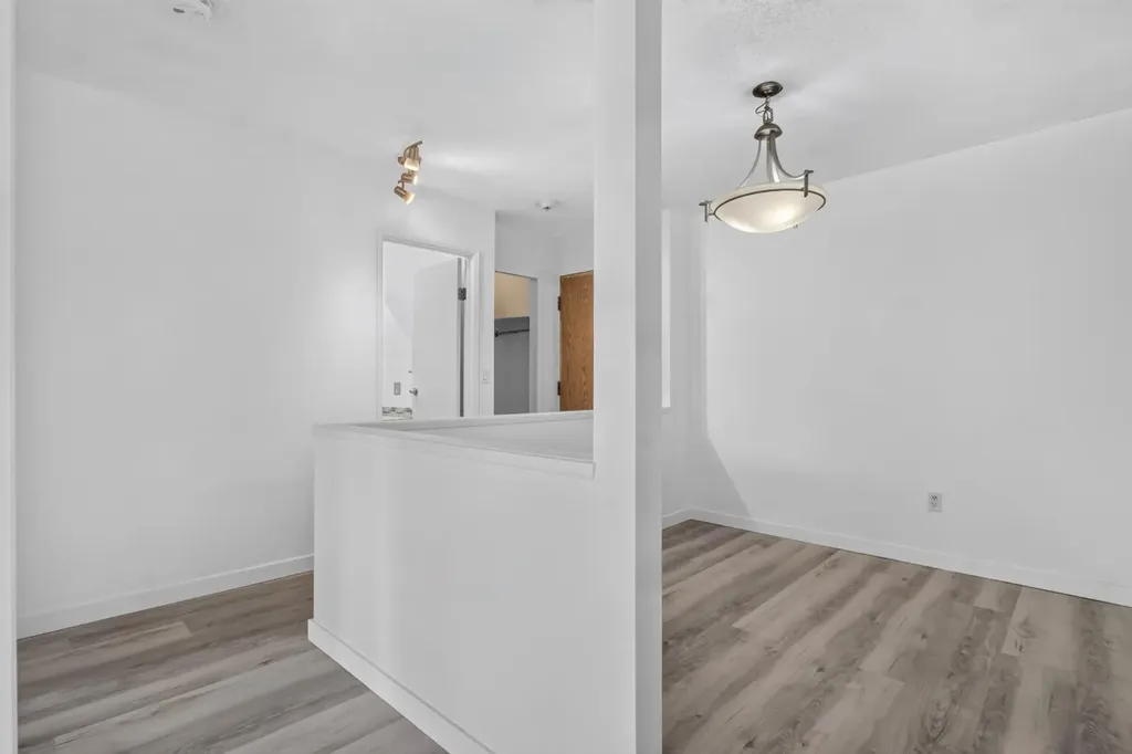 333 Garry Crescent NE Calgary AB T2K5W9
