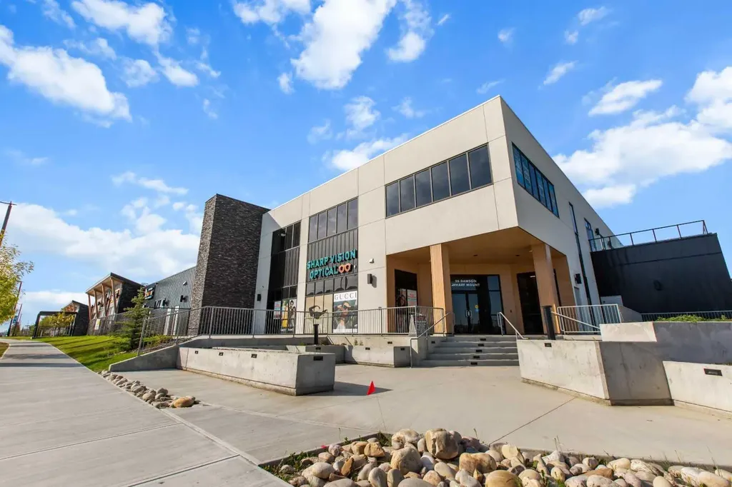 20 Dawson Wharf Mount Chestermere AB T1X 2Z5
