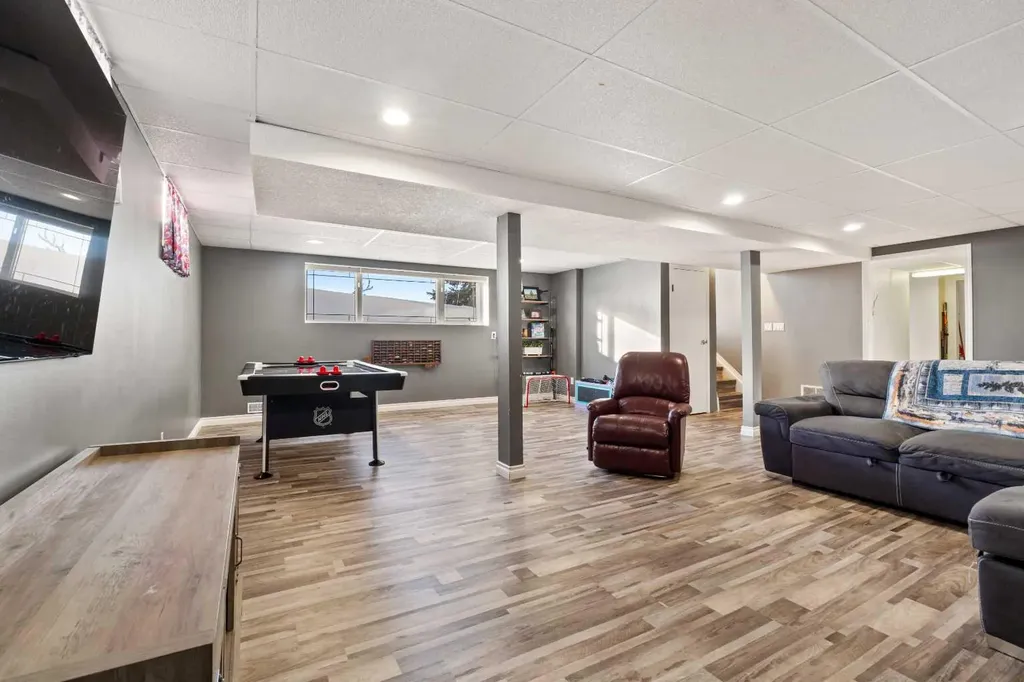 22 Southview Avenue Swan Hills AB T0G 2C0
