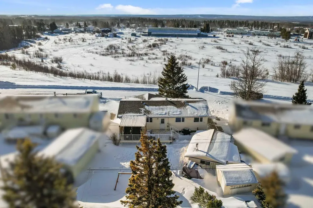 22 Southview Avenue Swan Hills AB T0G 2C0
