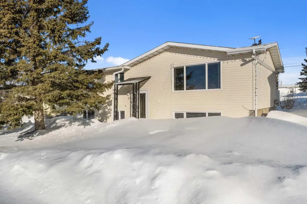 22 Southview Avenue Swan Hills AB T0G 2C0
