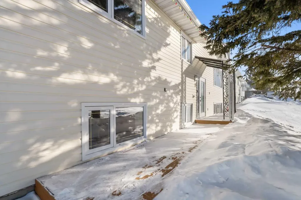 22 Southview Avenue Swan Hills AB T0G 2C0