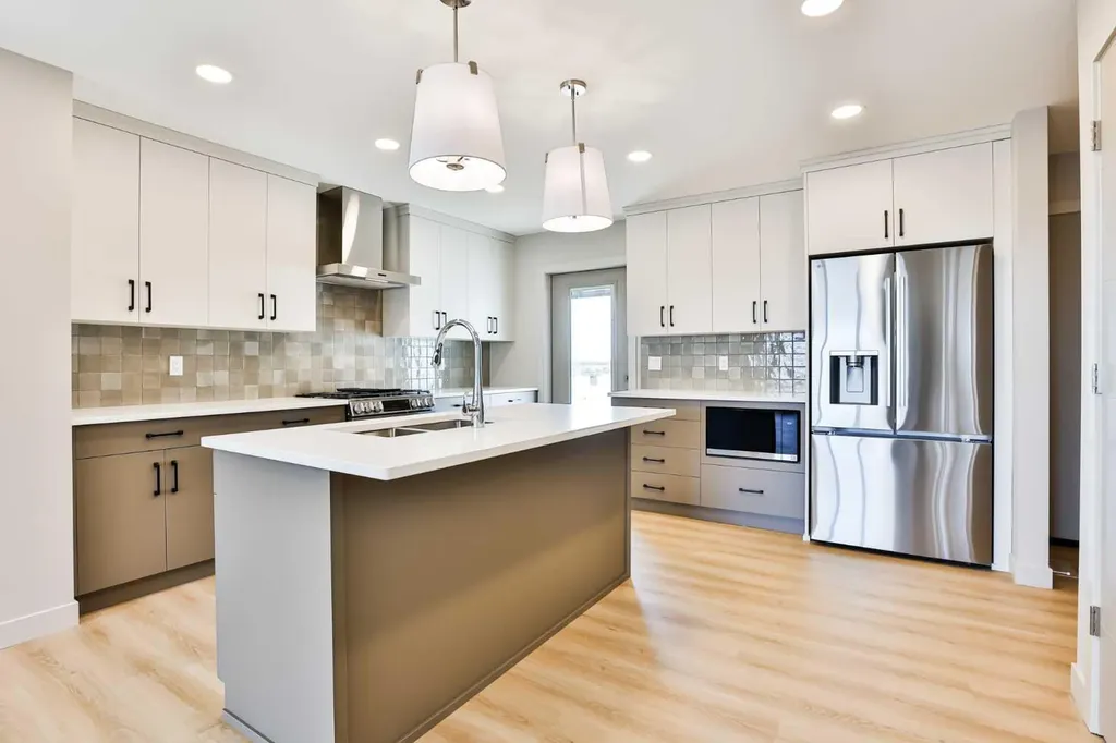 320 Aquitania Boulevard W Lethbridge AB T1J 5T4