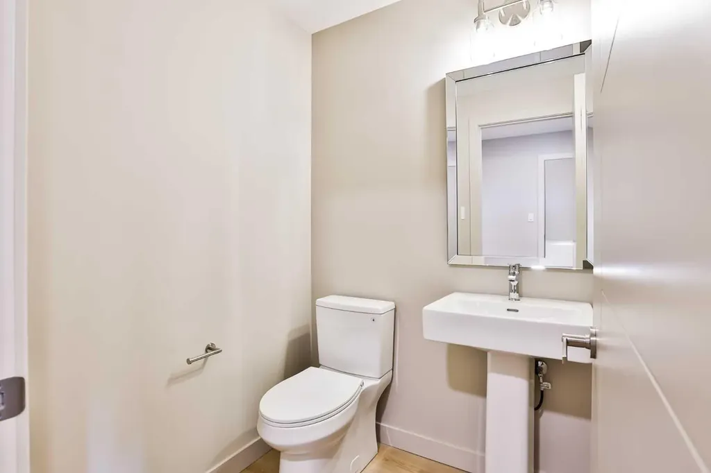 320 Aquitania Boulevard W Lethbridge AB T1J 5T4