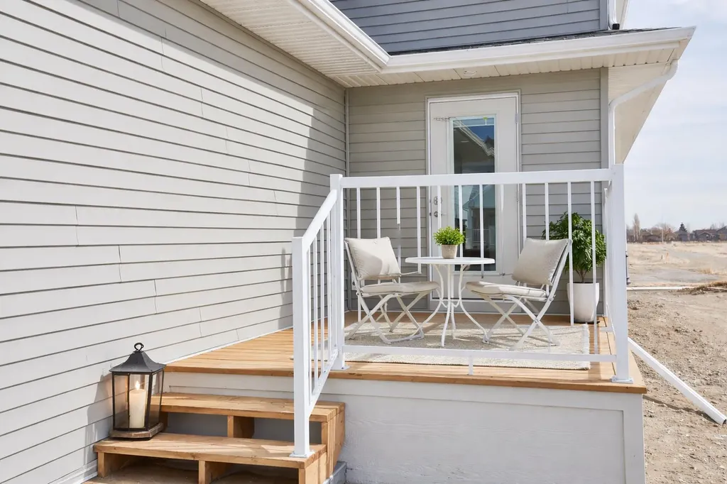 320 Aquitania Boulevard W Lethbridge AB T1J 5T4