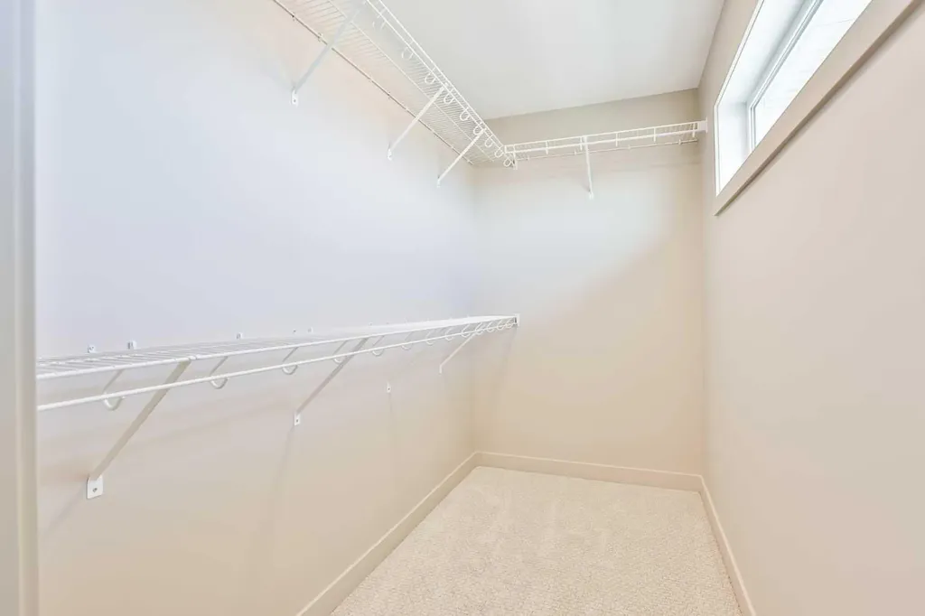 320 Aquitania Boulevard W Lethbridge AB T1J 5T4
