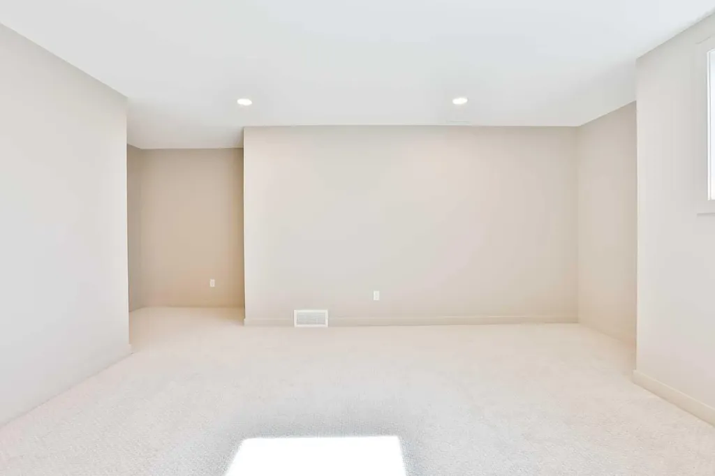 320 Aquitania Boulevard W Lethbridge AB T1J 5T4