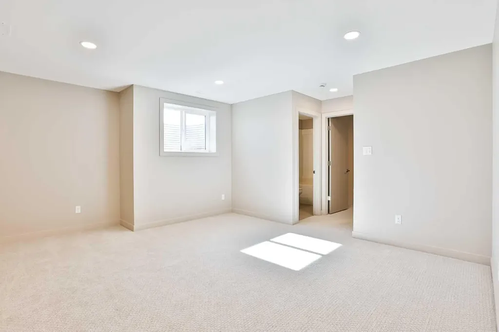 320 Aquitania Boulevard W Lethbridge AB T1J 5T4