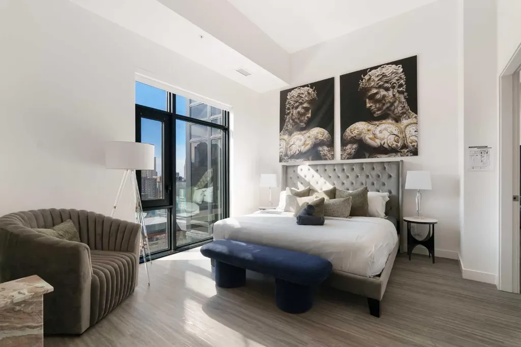 730 2 Avenue SW Calgary AB T2P 1R8