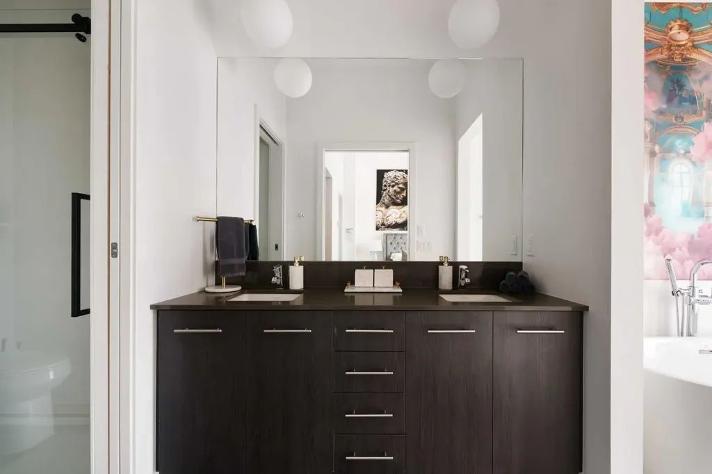 730 2 Avenue SW Calgary AB T2P 1R8