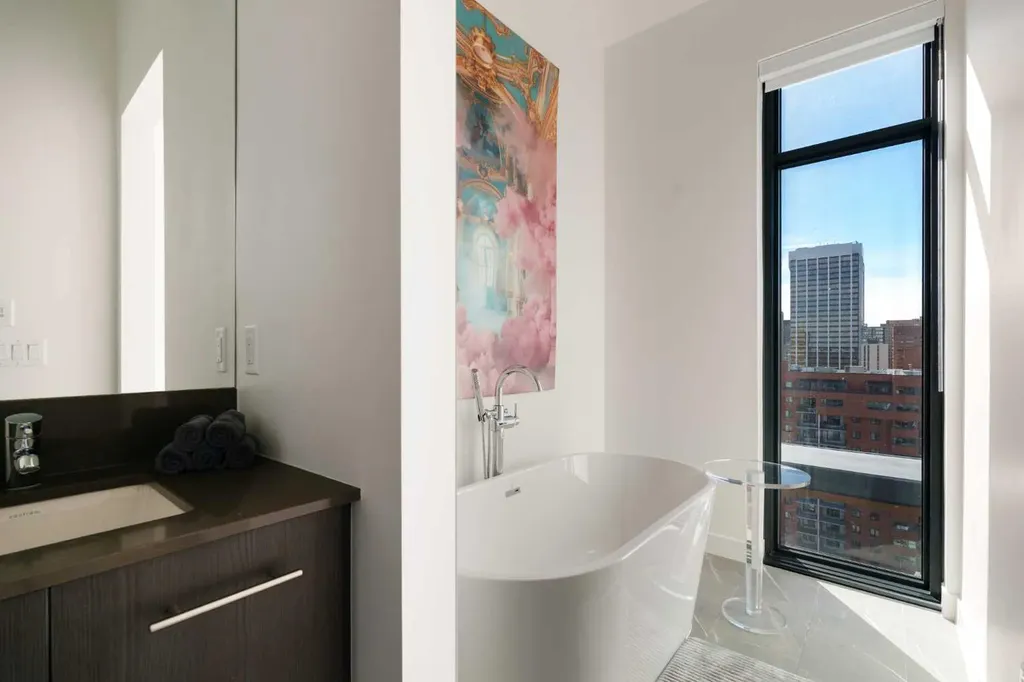 730 2 Avenue SW Calgary AB T2P 1R8