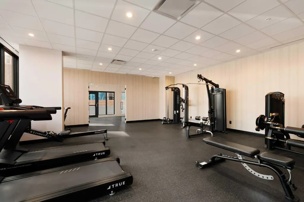 730 2 Avenue SW Calgary AB T2P 1R8