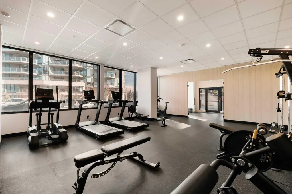 730 2 Avenue SW Calgary AB T2P 1R8