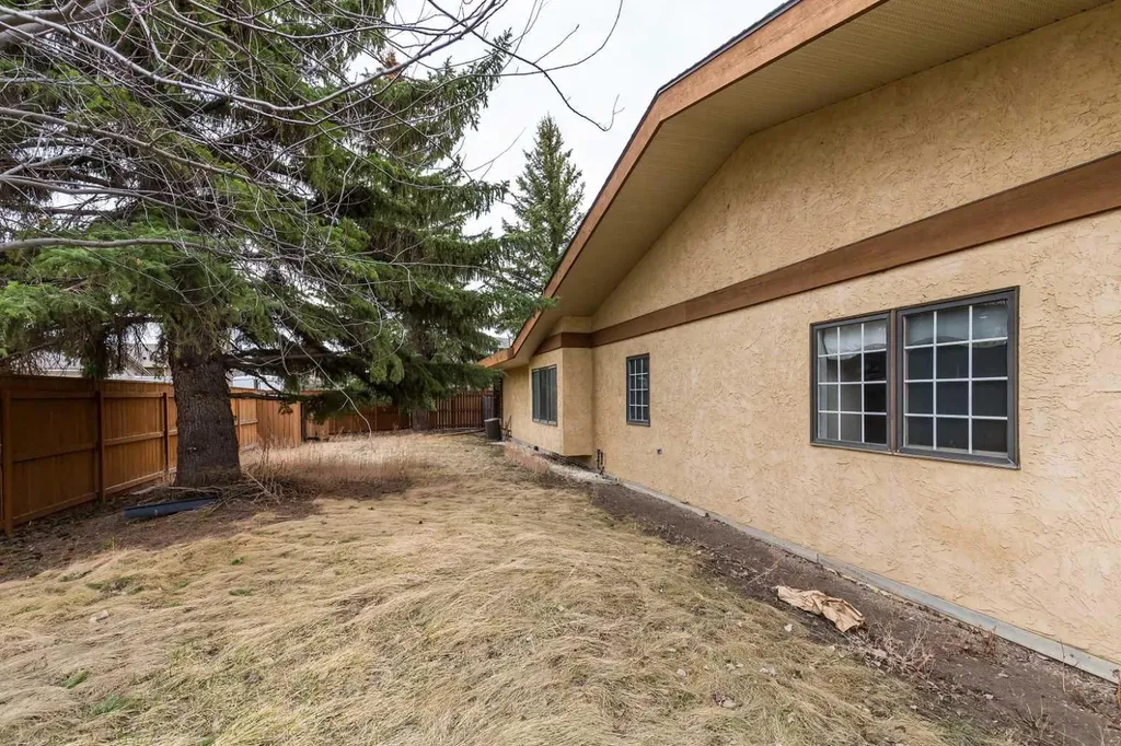 2125 25 Street Coaldale AB T1M 1J4
