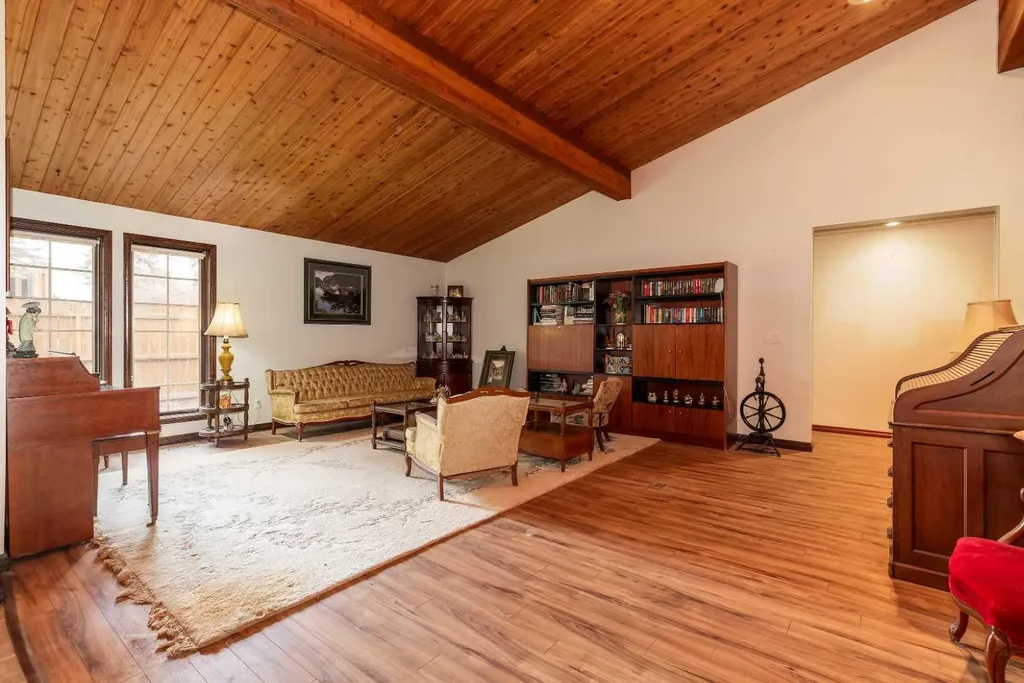 2125 25 Street Coaldale AB T1M 1J4
