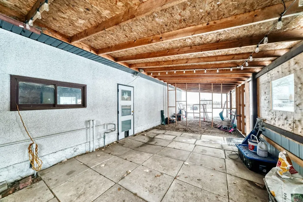 234081 Range Road 253 Rural Wheatland County AB T1P 0Z4