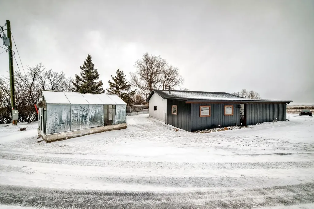 234081 Range Road 253 Rural Wheatland County AB T1P 0Z4