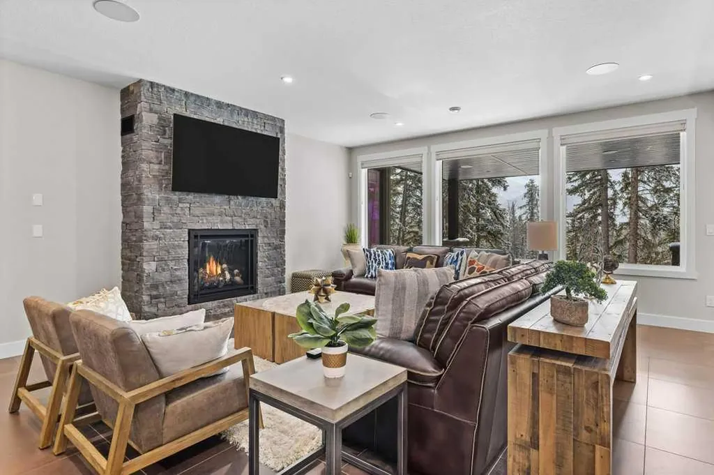 137 Silvertip Ridge Canmore AB T1W 3A7