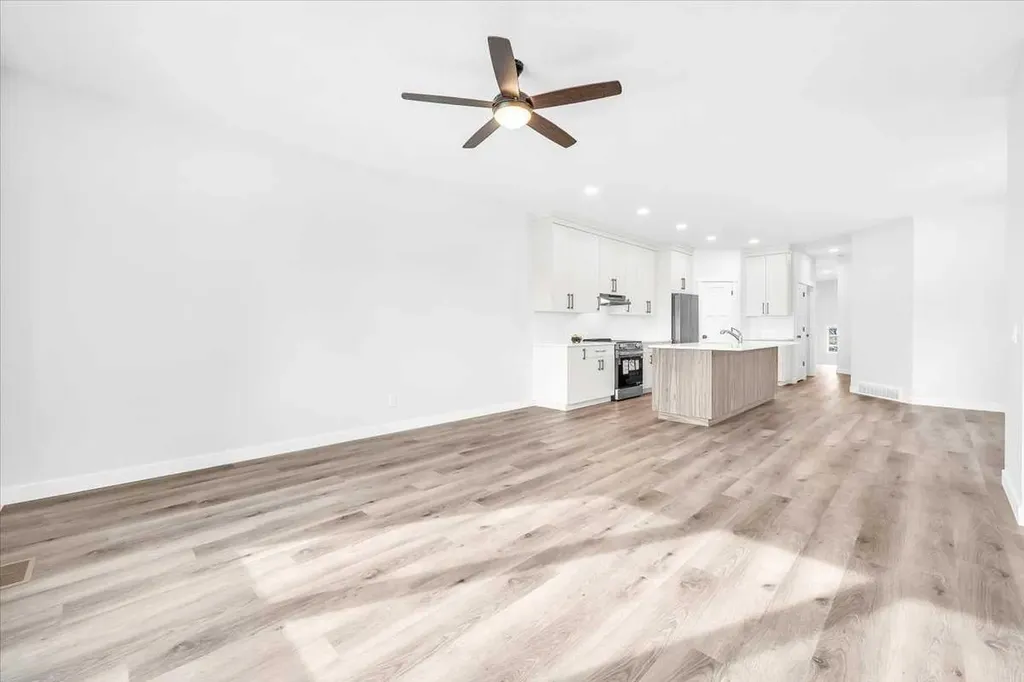 1014 Limit Avenue Crossfield AB T0M 0S0